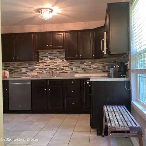 8313 Roseborough Rd, Louisville, KY 40228