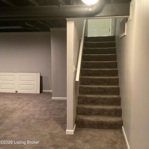 8313 Roseborough Rd, Louisville, KY 40228