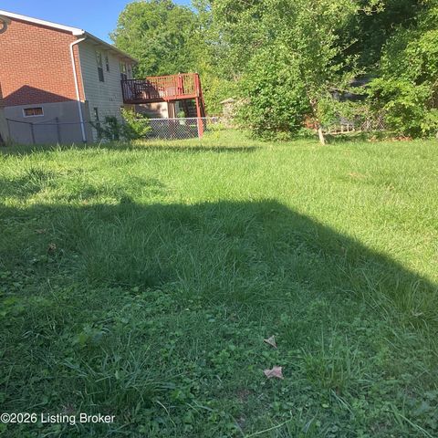 8313 Roseborough Rd, Louisville, KY 40228