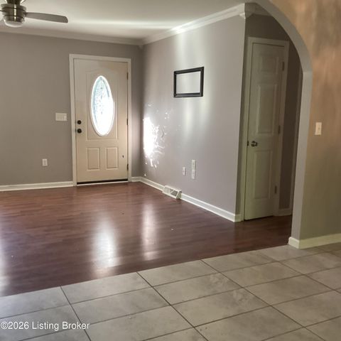 8313 Roseborough Rd, Louisville, KY 40228