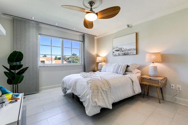 157 Yacht Club Way 310, Hypoluxo, FL 33462