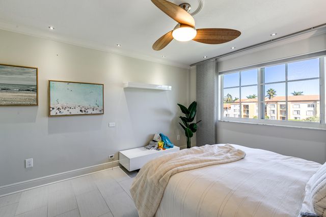 157 Yacht Club Way 310, Hypoluxo, FL 33462