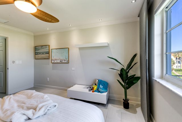 157 Yacht Club Way 310, Hypoluxo, FL 33462