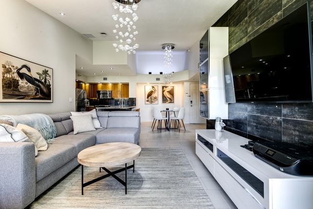 157 Yacht Club Way 310, Hypoluxo, FL 33462