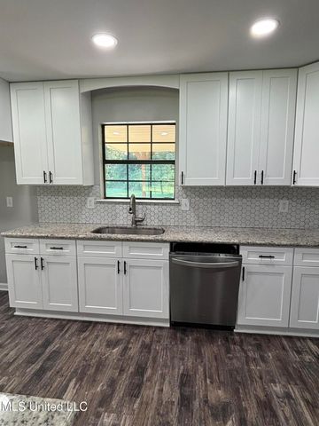 726 Henleyfield Mcneill Road, Carriere, MS 39426