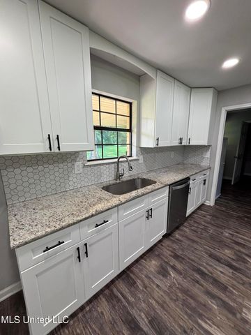 726 Henleyfield Mcneill Road, Carriere, MS 39426
