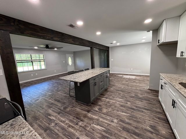 726 Henleyfield Mcneill Road, Carriere, MS 39426