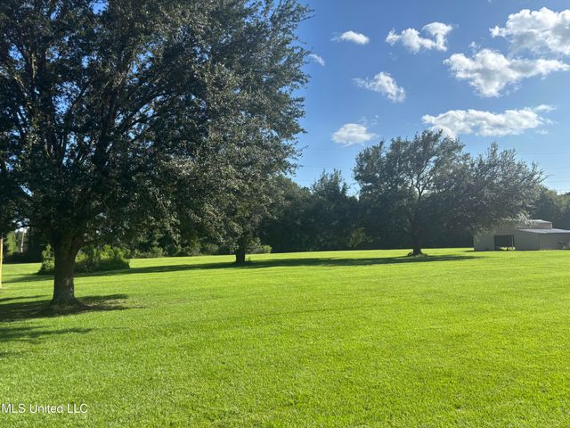 726 Henleyfield Mcneill Road, Carriere, MS 39426