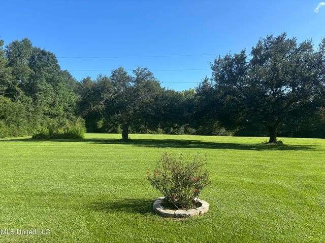 726 Henleyfield Mcneill Road, Carriere, MS 39426