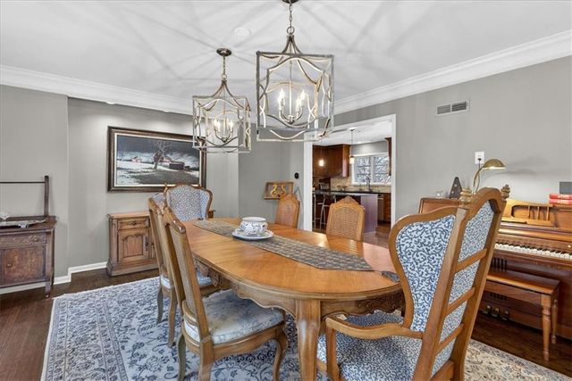 6440 Overbrook Road, Mission Hills, KS 66208