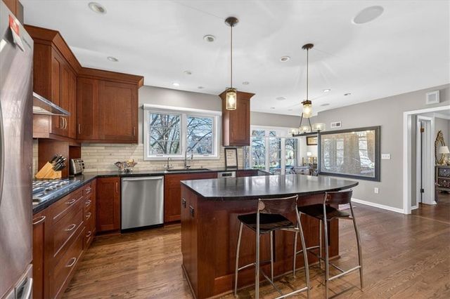 6440 Overbrook Road, Mission Hills, KS 66208