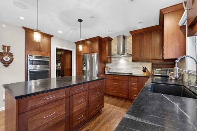 6440 Overbrook Road, Mission Hills, KS 66208