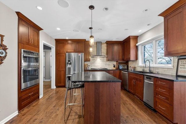 6440 Overbrook Road, Mission Hills, KS 66208