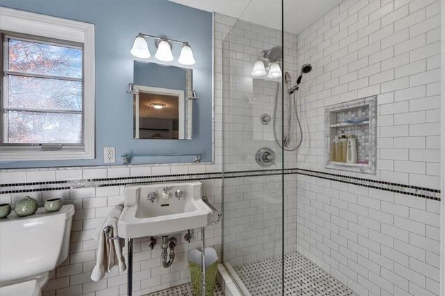 6440 Overbrook Road, Mission Hills, KS 66208