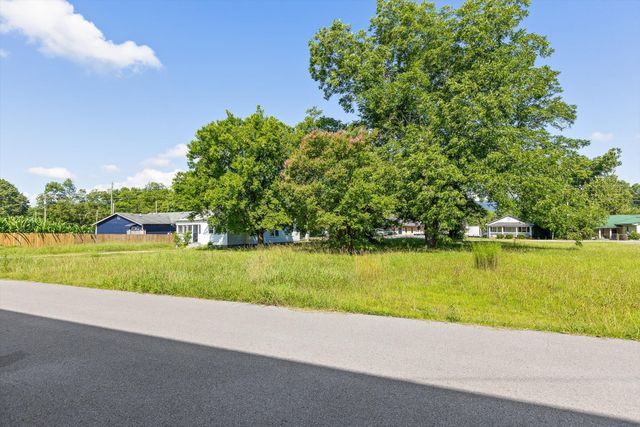 1008 Mcfarland Avenue, Rossville, GA 30741