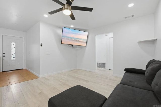 656 Parker Street, Oceanside, CA 92057