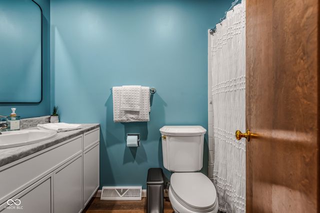 4515 W Mission Court, Columbus, IN 47203