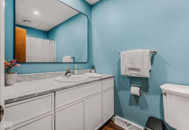 4515 W Mission Court, Columbus, IN 47203