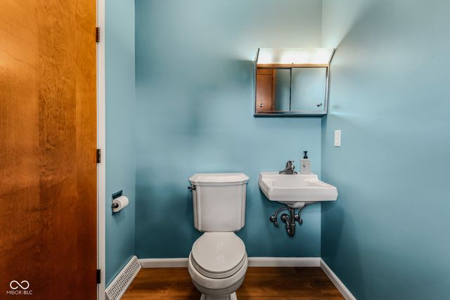4515 W Mission Court, Columbus, IN 47203