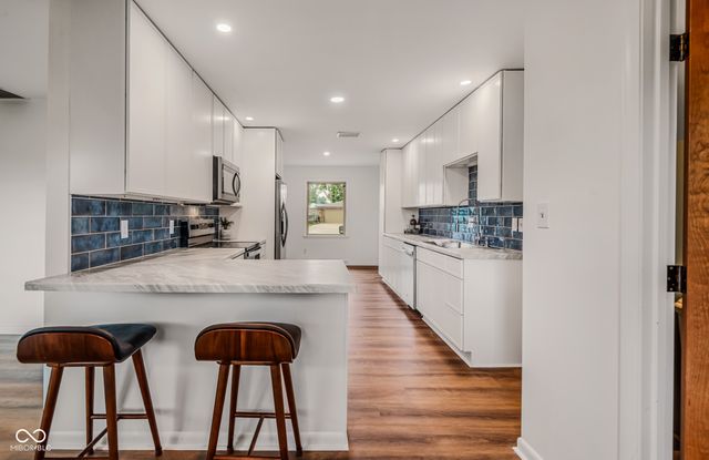 4515 W Mission Court, Columbus, IN 47203