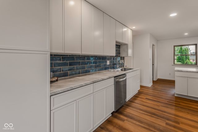 4515 W Mission Court, Columbus, IN 47203