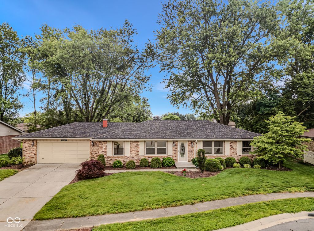 4515 W Mission Court, Columbus, IN 47203