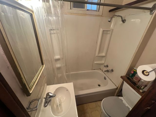 2111 W 50th Place, Chicago, IL 60609