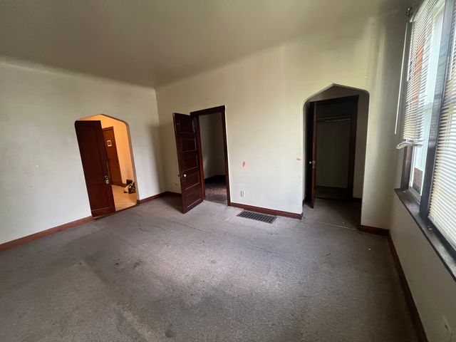 2111 W 50th Place, Chicago, IL 60609