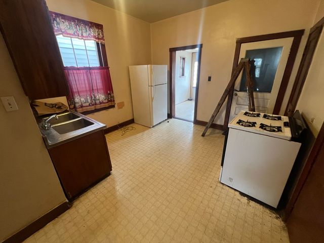 2111 W 50th Place, Chicago, IL 60609