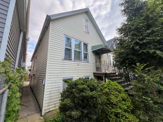 2111 W 50th Place, Chicago, IL 60609