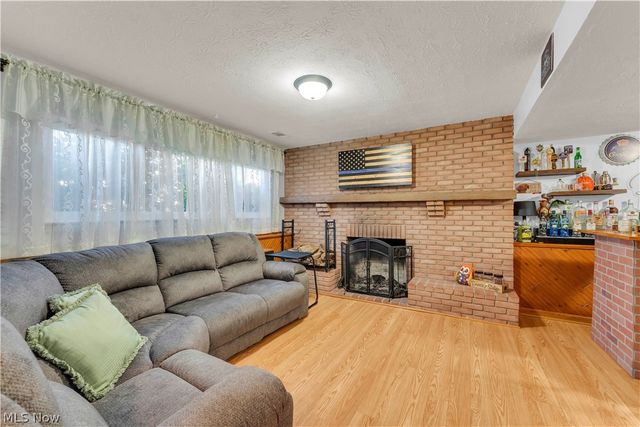 6435 Goebel Drive, Parma, OH 44134