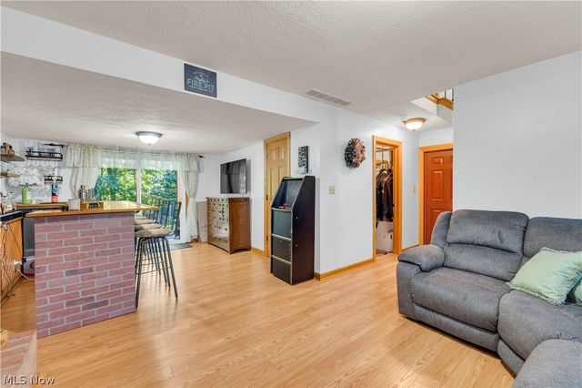 6435 Goebel Drive, Parma, OH 44134