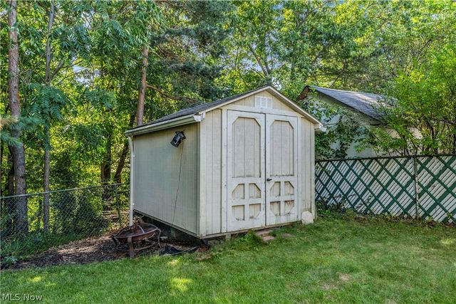 6435 Goebel Drive, Parma, OH 44134