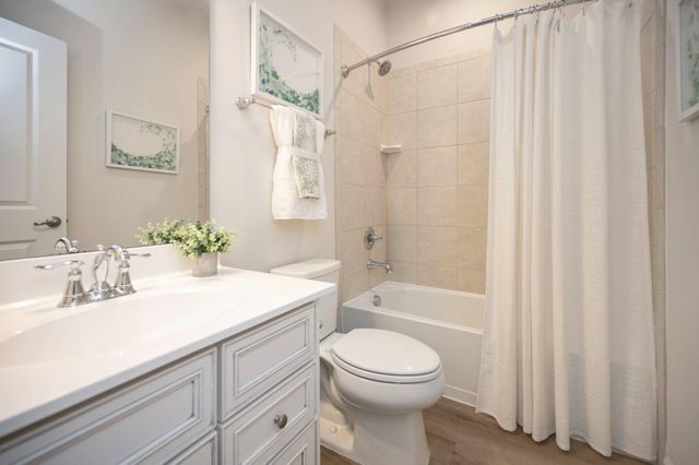 1103 RAMPART DR, Fredericksburg, VA 22401