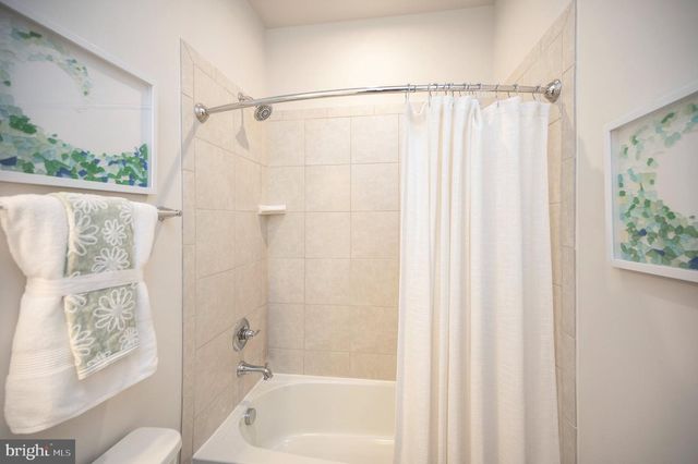 1103 RAMPART DR, Fredericksburg, VA 22401