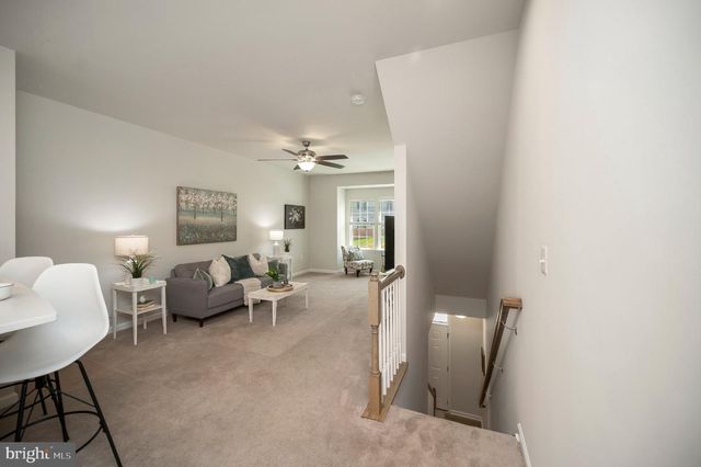 1103 RAMPART DR, Fredericksburg, VA 22401