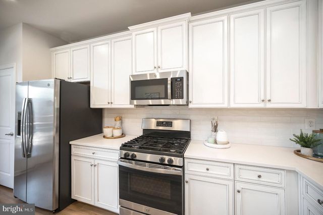 1103 RAMPART DR, Fredericksburg, VA 22401