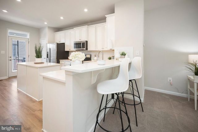 1103 RAMPART DR, Fredericksburg, VA 22401