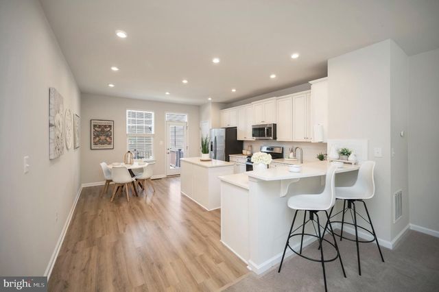 1103 RAMPART DR, Fredericksburg, VA 22401