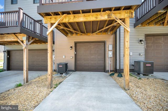 1103 RAMPART DR, Fredericksburg, VA 22401