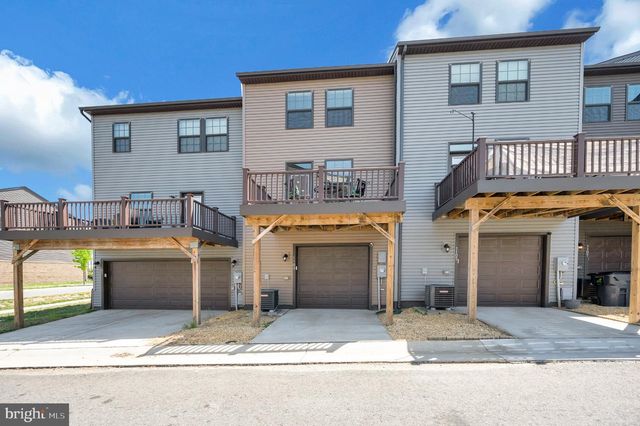 1103 RAMPART DR, Fredericksburg, VA 22401