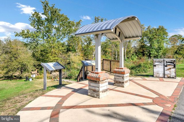1103 RAMPART DR, Fredericksburg, VA 22401