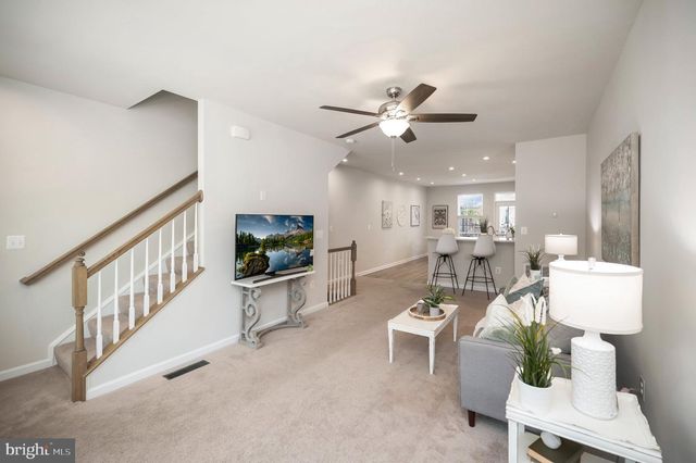 1103 RAMPART DR, Fredericksburg, VA 22401