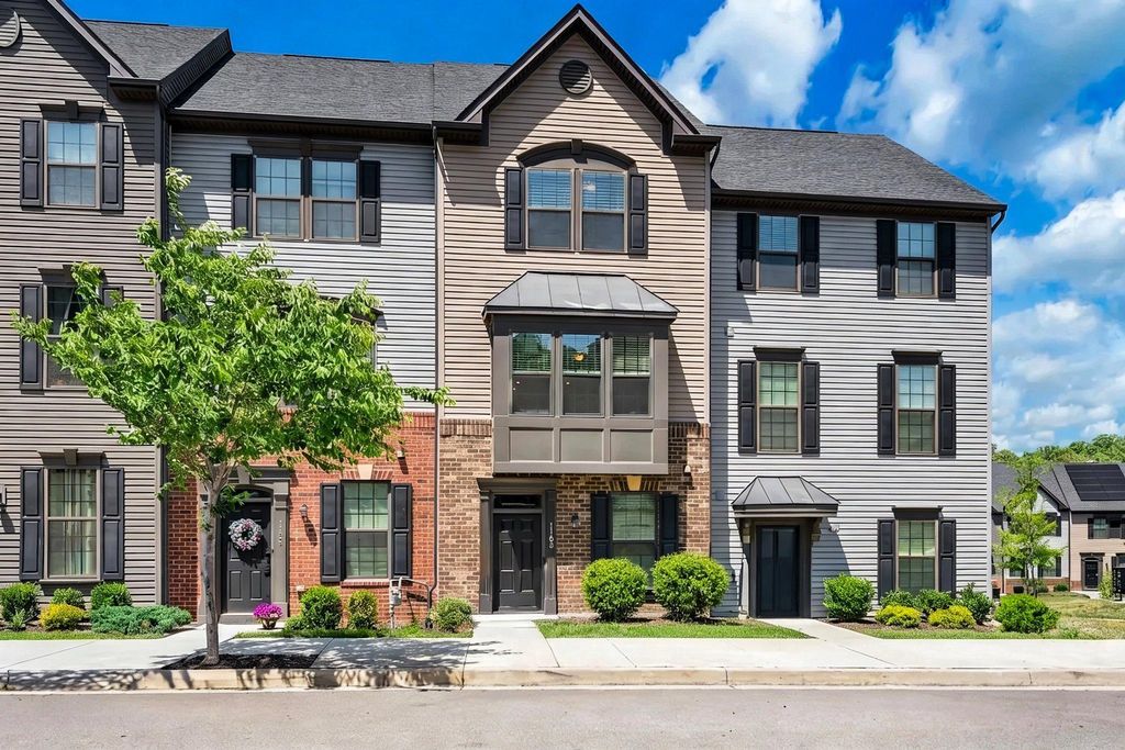 1103 RAMPART DR, Fredericksburg, VA 22401