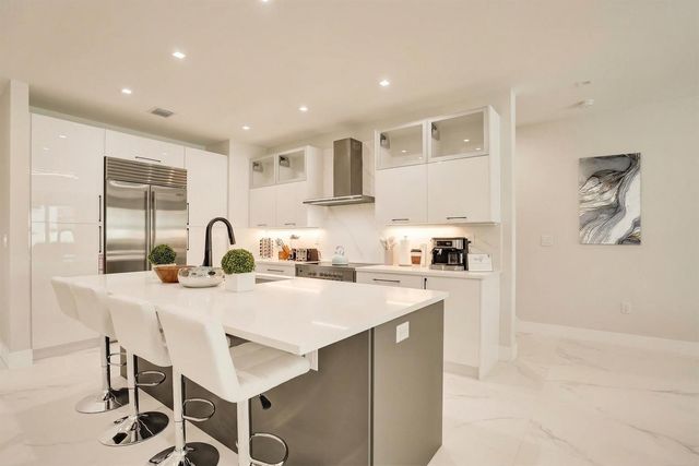 119 SE 12th Avenue, Fort Lauderdale, FL 33301