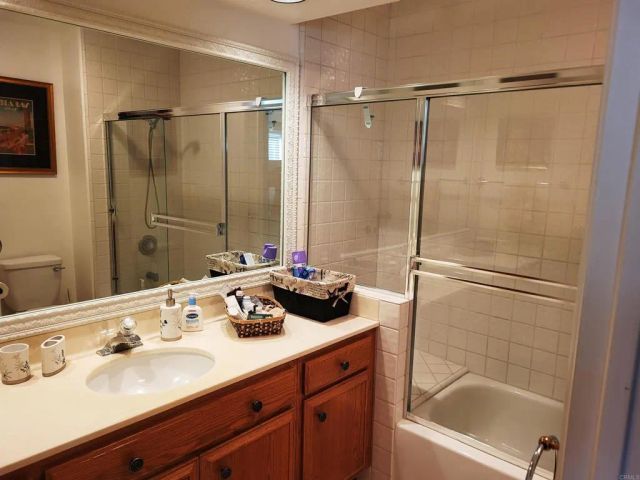1879 Fox Bridge CT., Fallbrook, CA 92028