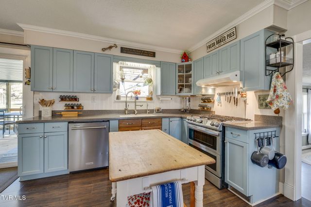 567 Long Town Road, Bulls Gap, TN 37711