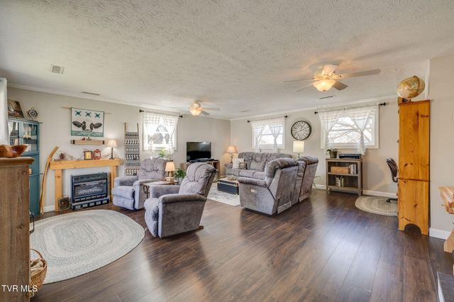 567 Long Town Road, Bulls Gap, TN 37711