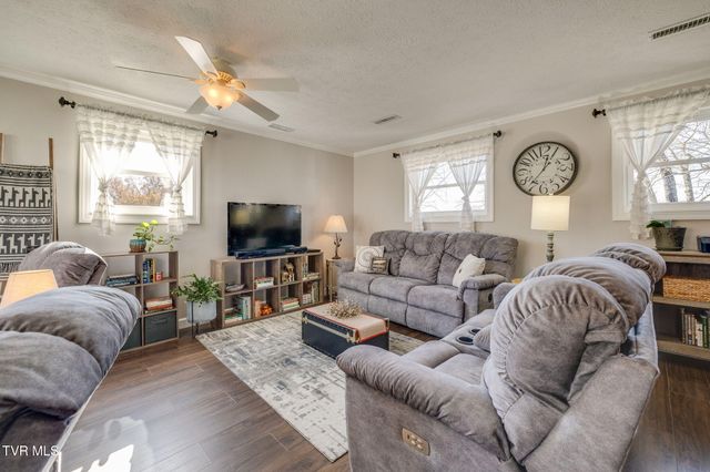 567 Long Town Road, Bulls Gap, TN 37711