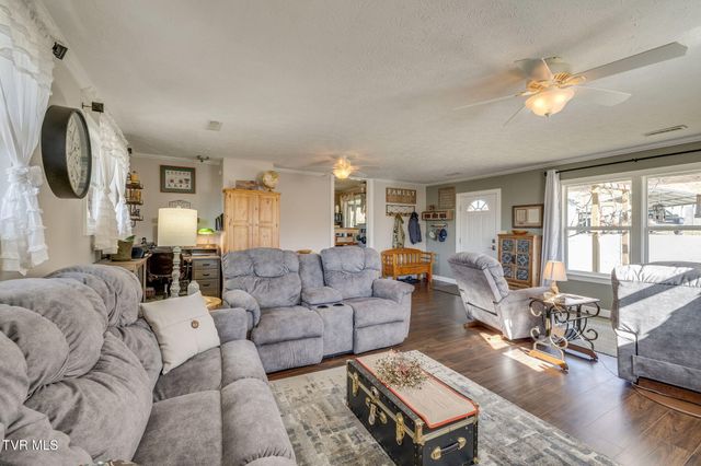 567 Long Town Road, Bulls Gap, TN 37711